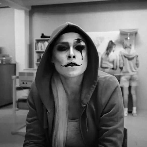 skynd comlubine video clip