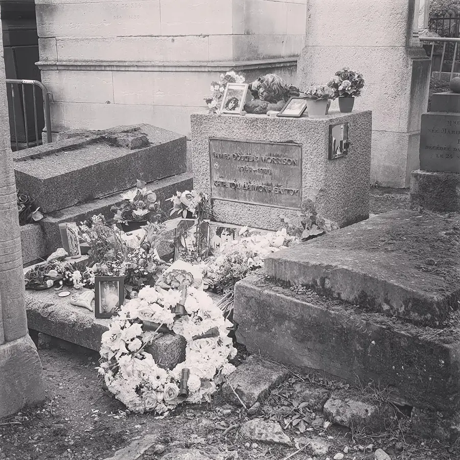 tombe jim morisson pere lachaise