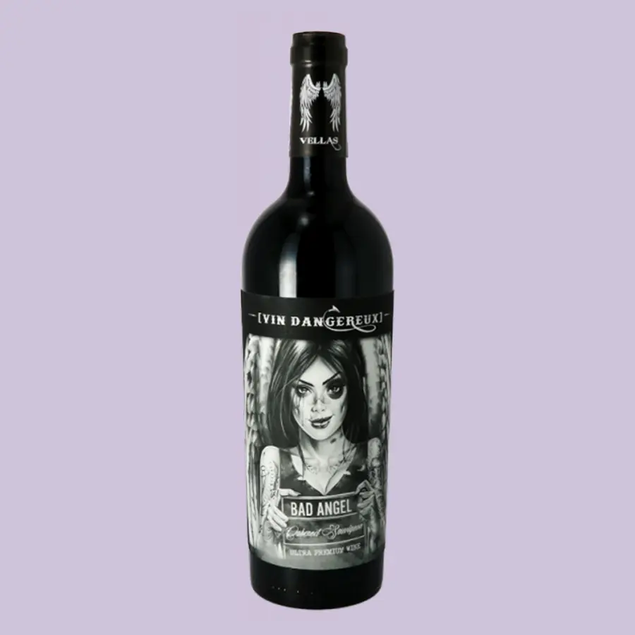 vin etiquette gothique et dark